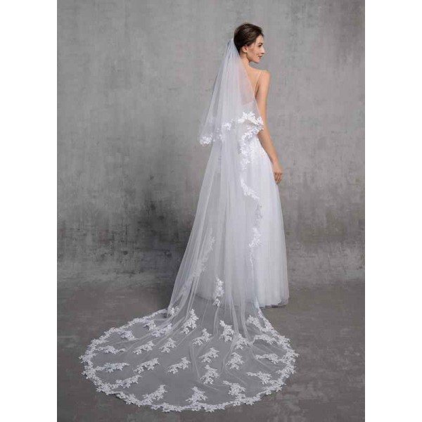 Two-tier Lace Applique Edge Chapel Bridal Veils With Lace