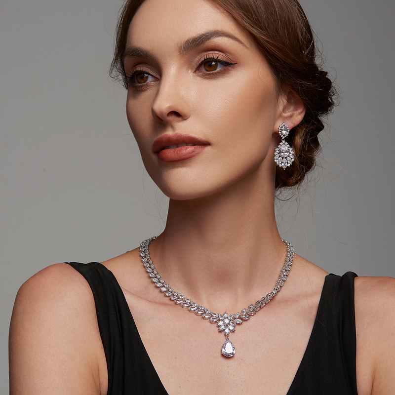 Ladies' Elegant Rhinestones/Copper Rhinestone Jewelry Sets For Bride